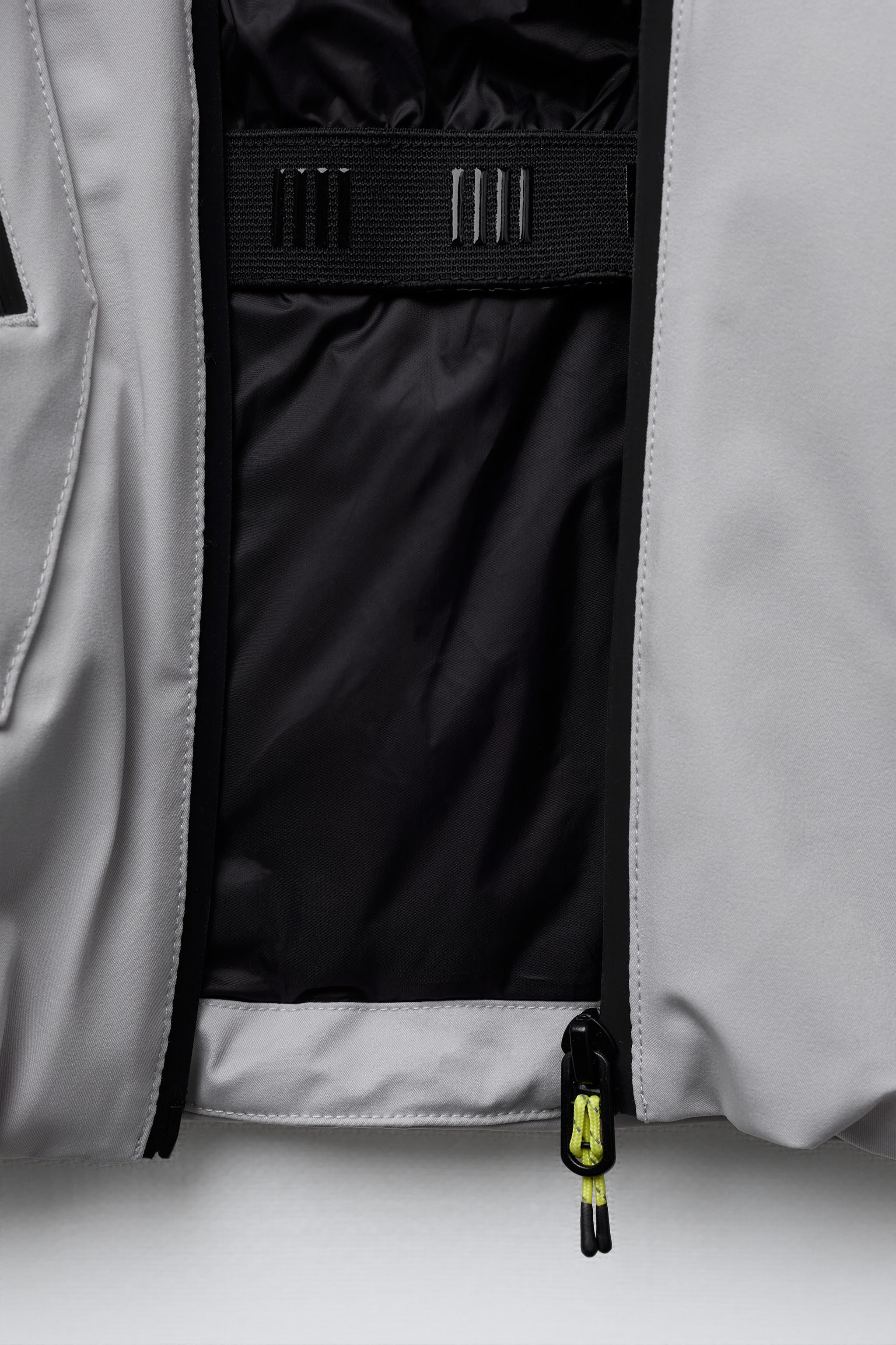 WATER-RESISTANT AND WINDPROOF KANGAROO JACKET RECCO® SYSTEM SKI COLLECTION